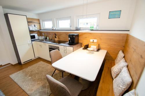 Penthouse Apartment Zell am See with lake and mountain view - image 9