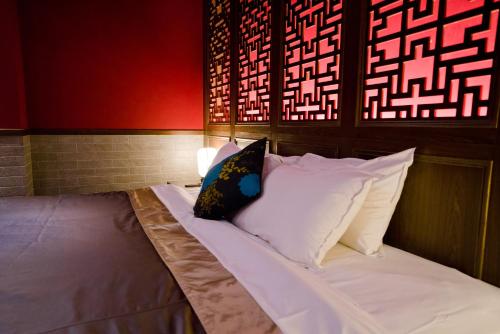 1 queen bed