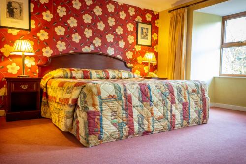 Lynhams Hotel - image 7