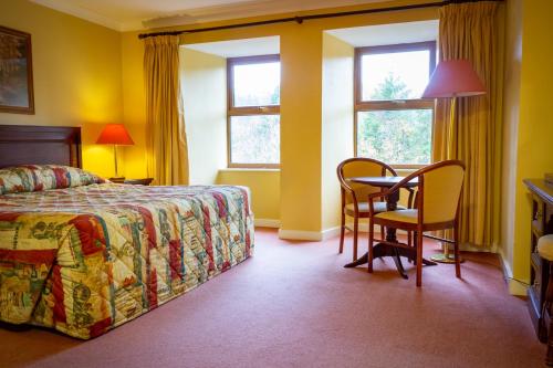 Lynhams Hotel - image 14