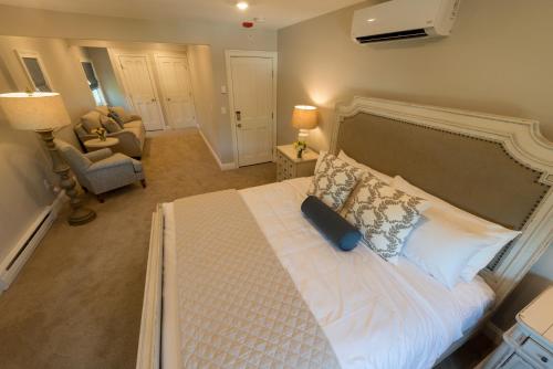 Serenity Inn Newport - image 10