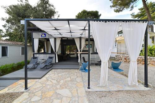 Mobile Home MeeLi – Biograd na Moru, VA