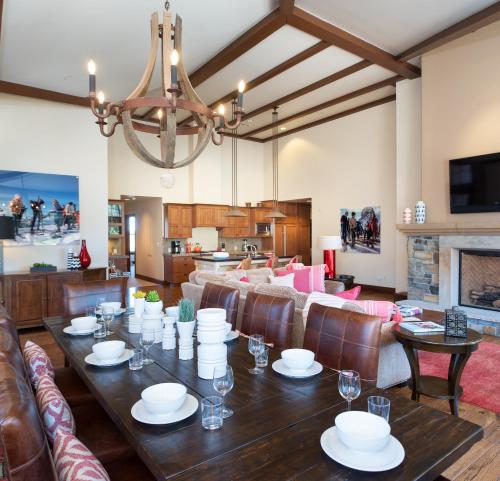 Luxury 4BD Village at Northstar Residence - Great Bear Lodge 501 - image 3