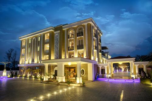 . Four Vedas Hotel & Resort