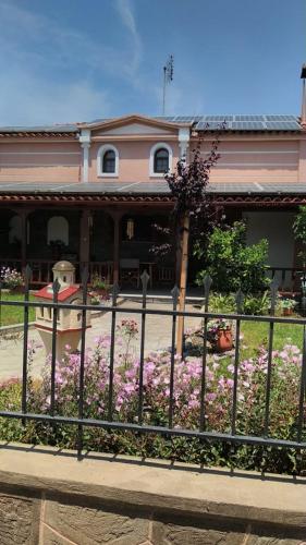 Korinas House gîte à louer Néa Michanióna