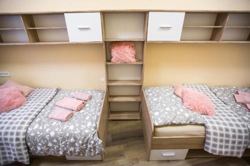 MINIDORM ROOMS IN HEART OF CITY CENTER
