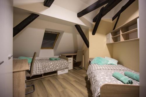 MINIDORM ROOMS IN HEART OF CITY CENTER
