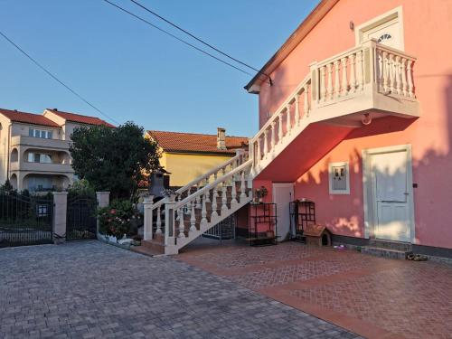  Premium Two-bedroom Apartment in Viskovo