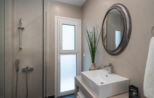 Absolute Athens ΙΧ - image 6