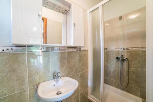 Family friendly house with a swimming pool Roc Central Istria - Sredisnja Istra - 17446 - main image