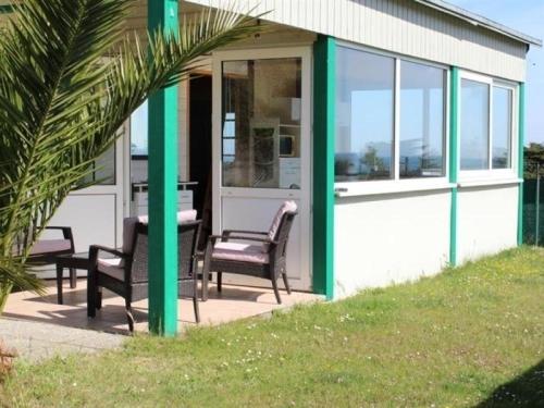 House A erquy, a 200 metres de la plage et de l'ilot saint michel, petit chalet avec magnifique vue 