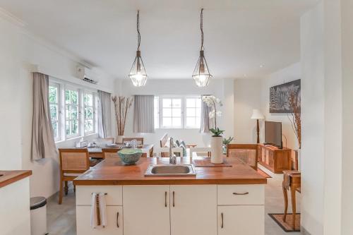 Two-Bedroom Suite image 8