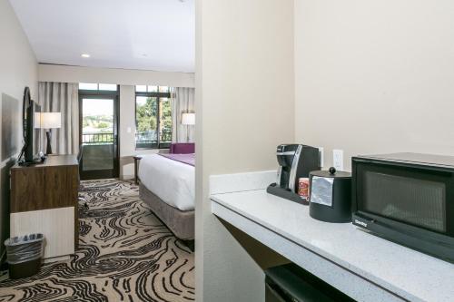 Hotel Siri Downtown - Paso Robles