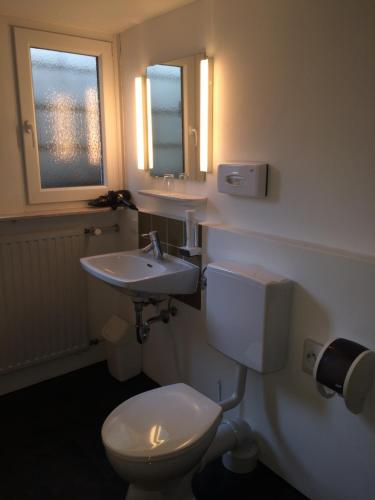 Standard Double Room with French Bed image 7