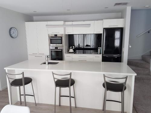 Delightful Petone Townhouse