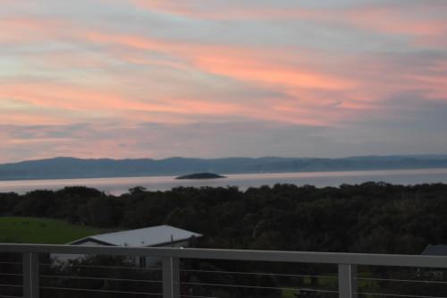 Tidal Dreaming Seaview Cottages