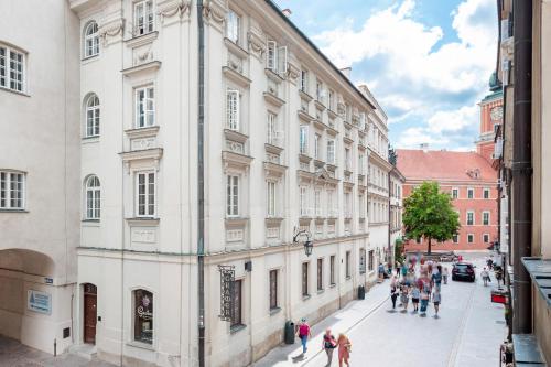 Apartments Warsaw Świętojańska by Renters - image 14