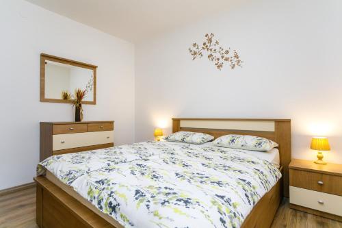 Apartment Snjezana - image 12
