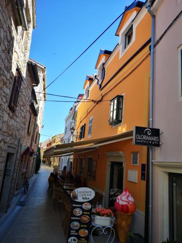  Apartments Niko, Ferienwohnung in Skradin