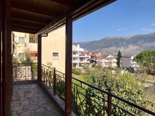 WOODEN HOUSE IN IOANNINA