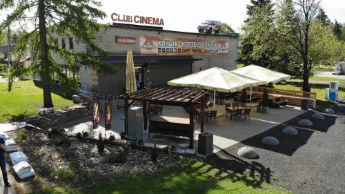 Cinema Hostel Jarvakandi in Joekula