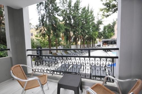 สวน, CLUB SEMA SUITE HOTEL in มาร์มาริส