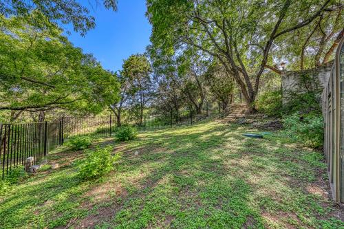 Peaceful Retreat on Quiet Cove on Lake Travis