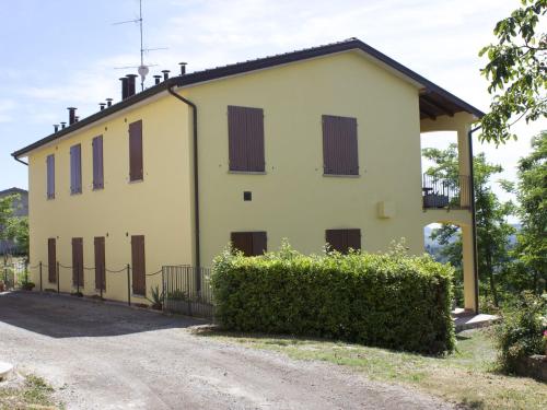Modern Apartment in Emilia-Romagna near the forest