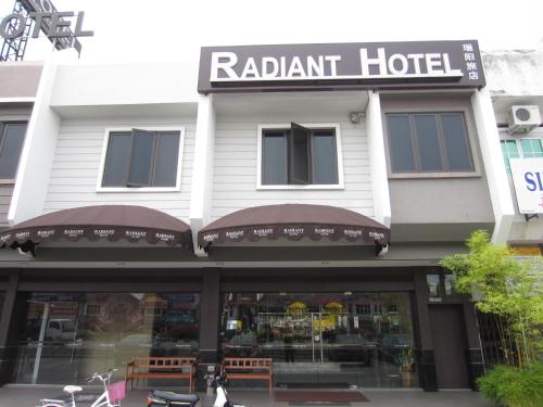 B&B Sitiawan - Radiant Hotel - Bed and Breakfast Sitiawan