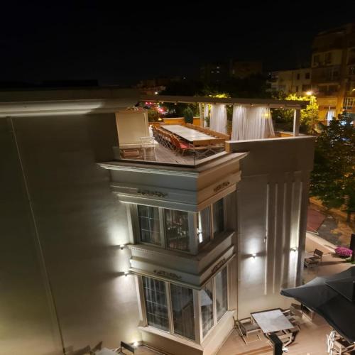 Classic Hotel - image 10