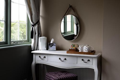 The Poacher Inn - image 4