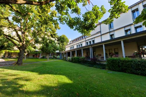 Hotels tolochenaz switzerland