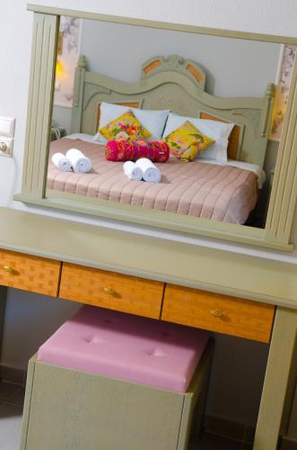 Ocean Beach Hotel - image 7