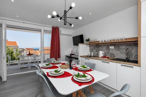 Two-Bedroom Apartment with Balcony and Sea View