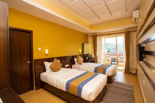 room detail thumbnail 1
