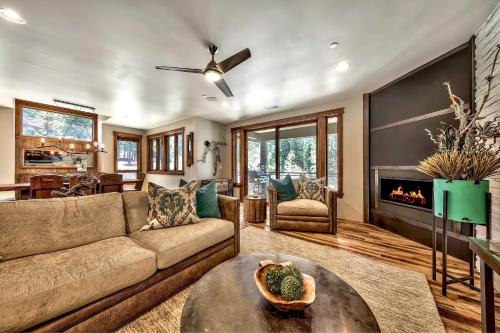 Luxury Home Next To Heavenly Village - Private Hot Tub Townhouse - main image