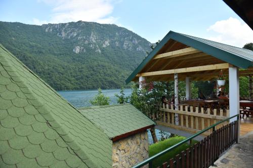 B&B Konak in 普盧日內