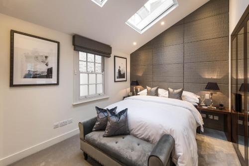 Knightsbridge Mews House Private Mews, Harrods & Parking Included, Londýn (fotografie 7)