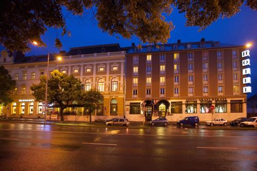 . Arany Bárány Hotel