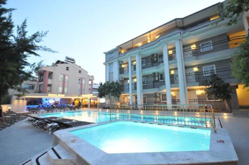 Зовнішній вигляд готелю, CLUB SEMA SUITE HOTEL in Мармаріс