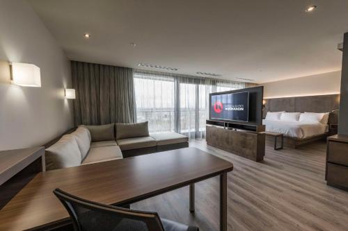 206522937 Hôtel & Suites Normandin Lévis