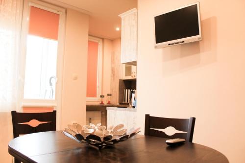 Cosmo Apartment Pleven - image 11