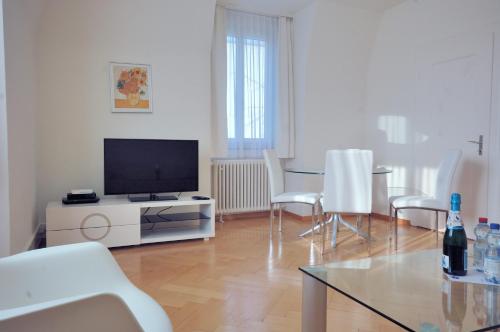 Spacious 2-bedroom near lake - Stardust 32, Zürich (Foto 4)