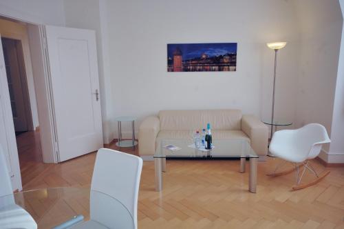 Spacious 2-bedroom near lake - Stardust 32, Zürich (Foto 2)
