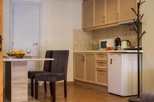 Kitchen, Mon-Repo Suites in Corfu Island