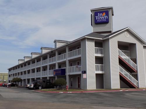 InTown Suites Extended Stay Austin TX - North Lamar - main image