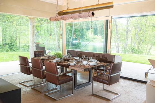 virtuve, Ferienhaus am See mit Sauna und Whirlpool in Wienerbruck