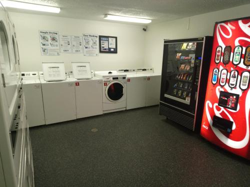 InTown Suites Extended Stay Dallas TX – Preston Rd - image 2