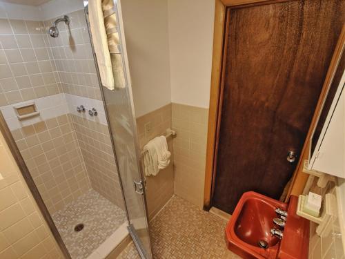 Beach House - image 8