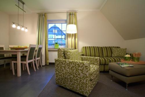 Romantik Berghotel Astenkrone Berghotel Astenkrone is perfectly located for both business and leisure guests in Winterberg. The property features a wide range of facilities to make your stay a pleasant experience. Free Wi-Fi in al